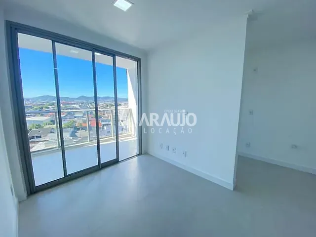 Apartamento 2 quartos e 2 banheiros, para alugar, no bairro São Vicente em Itajaí
