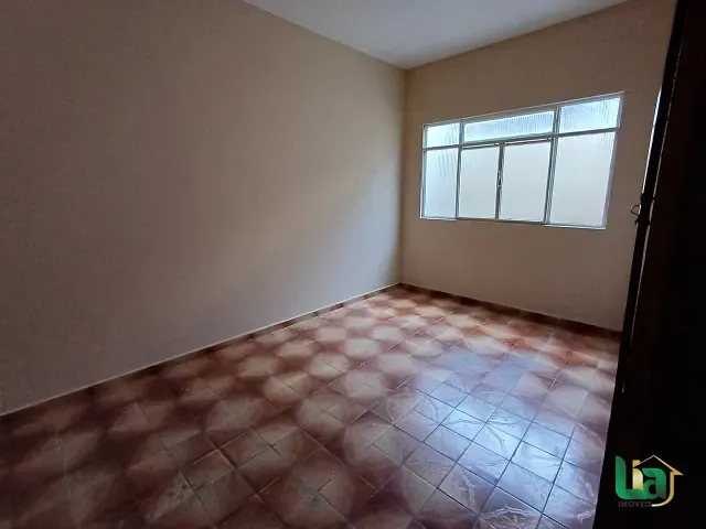 Apartamento 2 quartos e 1 banheiro, para alugar, no bairro Barra em Muriaé