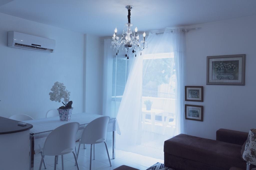 Apartamento para locação com quarto, suíte, varanda Barra