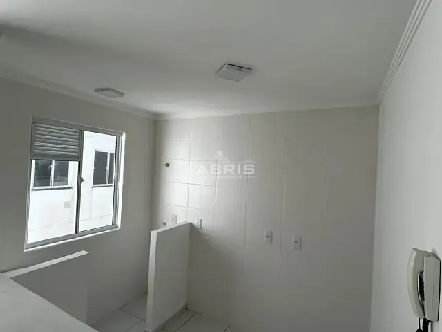 Apartamento 2 quartos e 1 banheiro, à venda, no bairro Jardim Itaqui em Campo Largo