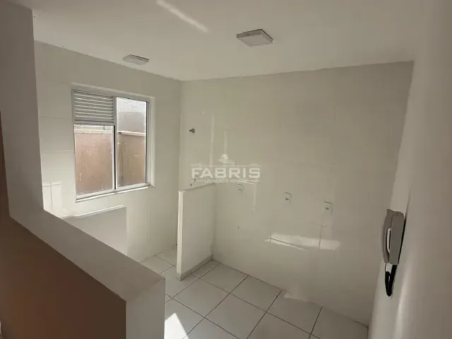 Apartamento 2 quartos e 1 banheiro, à venda, no bairro Jardim Itaqui em Campo Largo