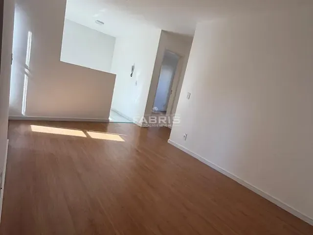 Apartamento 2 quartos e 1 banheiro, à venda, no bairro Jardim Itaqui em Campo Largo
