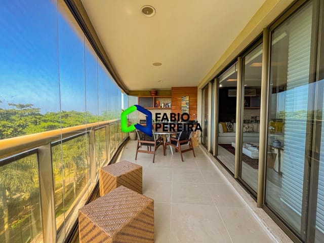 Apartamento com 261m² 3 quartos e 5 banheiros, à venda, no bairro Barra da Tijuca em Rio de Janeiro