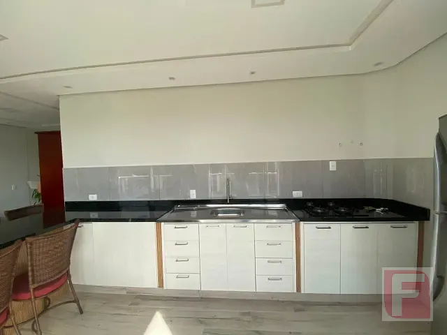 Apartamento 2 quartos e 1 banheiro, para alugar, no bairro Centro em Itapoá