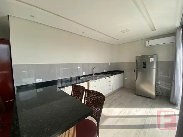 Apartamento 2 quartos e 1 banheiro, para alugar, no bairro Centro em Itapoá