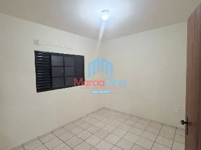 Apartamento 3 quartos e 2 banheiros, para alugar, no bairro Jardim Marajoara em Ituverava