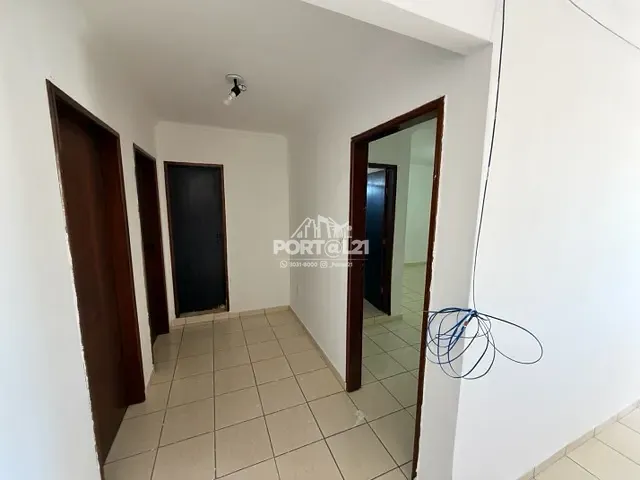 Apartamento 3 quartos e 2 banheiros, para alugar, no bairro Caminho do Sol em Petrolina