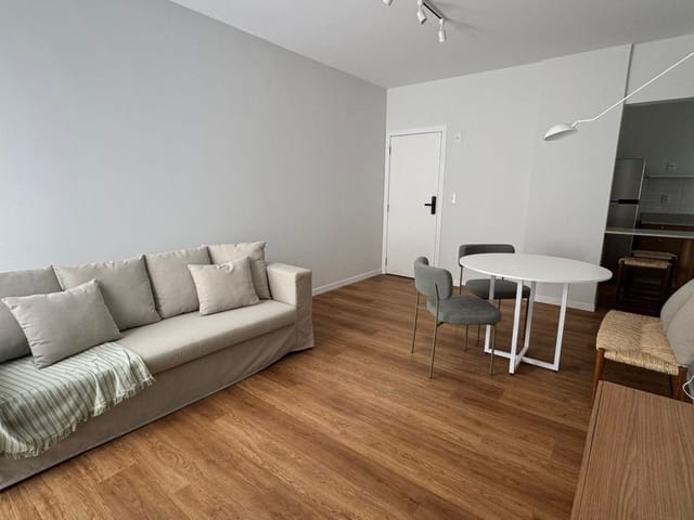 Apartamento com 104m² 2 quartos e 1 banheiro, à venda, no bairro Córrego Grande em Florianópolis