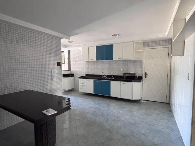 Apartamento 3 quartos e 4 banheiros, à venda ou para alugar, no bairro CENTRO em Itaperuna