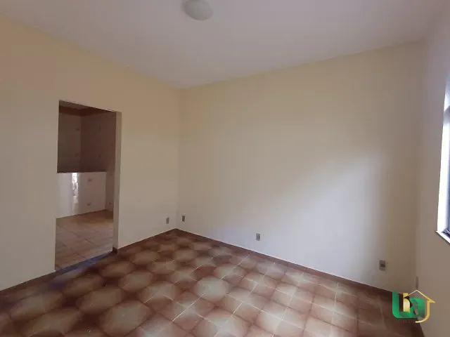 Apartamento 2 quartos e 1 banheiro, para alugar, no bairro Dornelas em Muriaé
