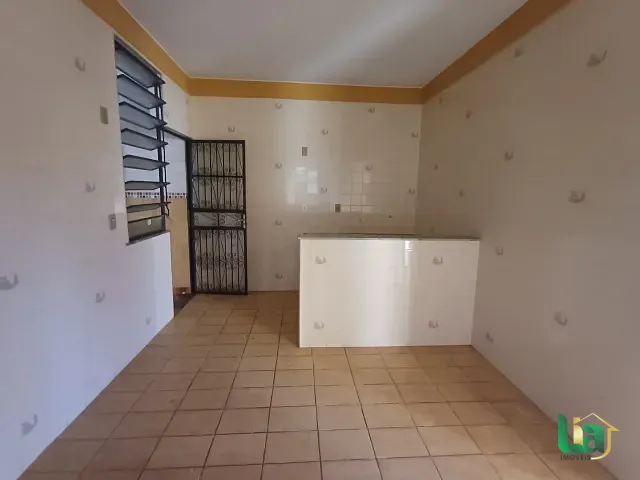 Apartamento 2 quartos e 1 banheiro, para alugar, no bairro Dornelas em Muriaé