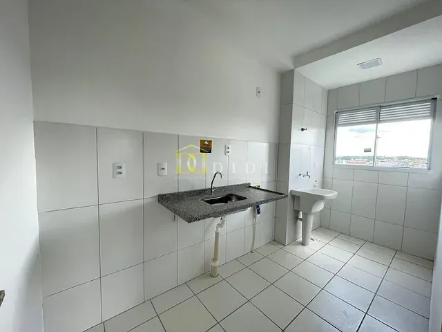 Apartamento 2 quartos e 1 banheiro, à venda, no bairro Avecuia do Alto em Porto Feliz