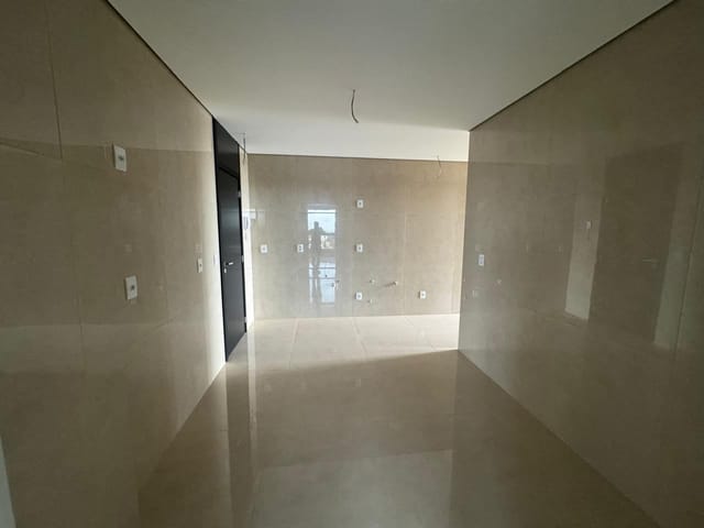 Apartamento com 221m² 3 quartos e 3 banheiros, à venda, no bairro Jardim Itaipú em Dourados
