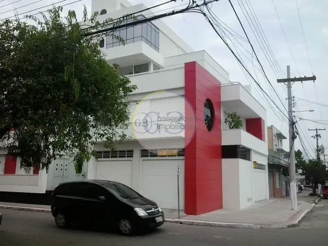 Apartamento 4 quartos e 3 banheiros, à venda, no bairro Centro em Pelotas