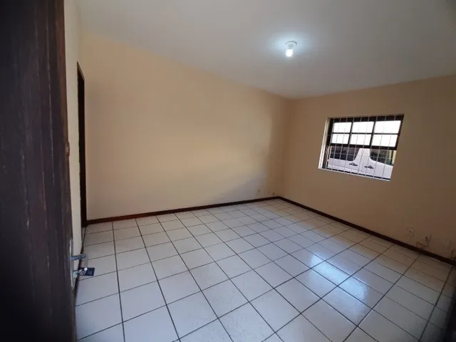 Apartamento 1 quarto e 1 banheiro, para alugar, no bairro Centro em Vassouras