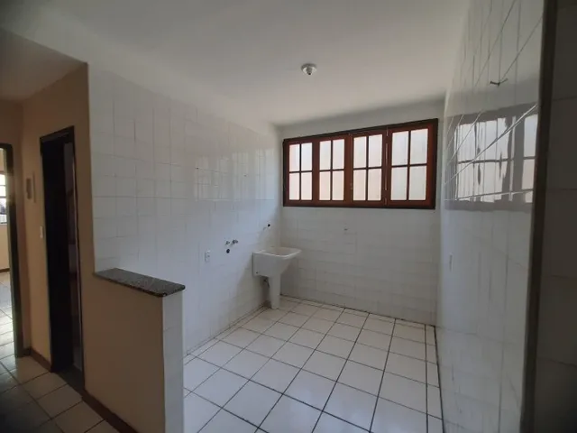 Apartamento 1 quarto e 1 banheiro, para alugar, no bairro Centro em Vassouras