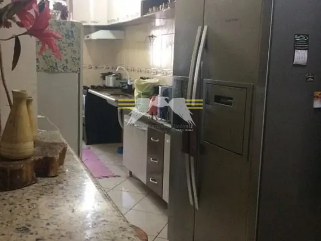 Apartamento 3 quartos e 1 banheiro, à venda, no bairro Maracanã em Praia Grande