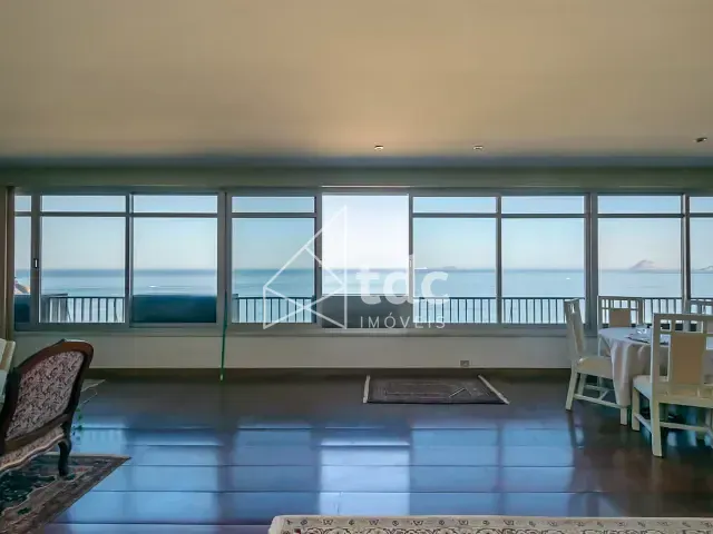 Apartamento com 430m² 4 quartos e 4 banheiros, à venda, no bairro Leme em Rio de Janeiro