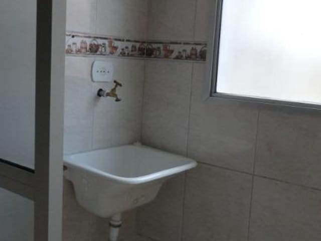 Apartamento com 57m² 2 quartos e 1 banheiro, à venda ou para alugar, no bairro Cocaia em Guarulhos
