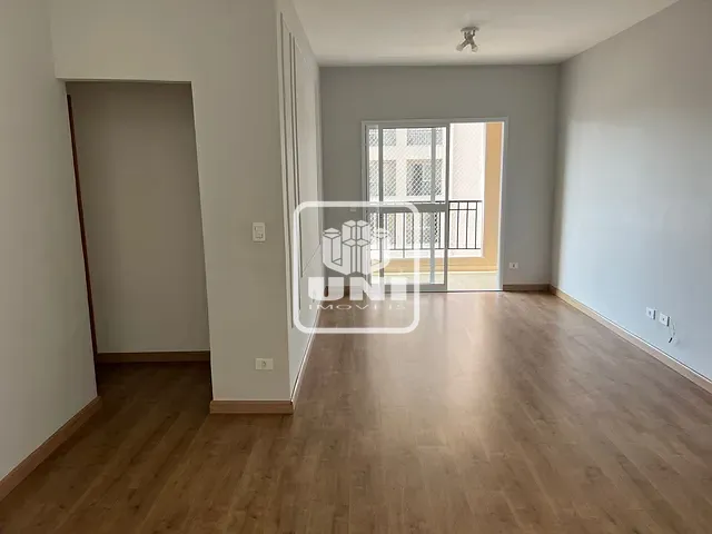 Apartamento 3 quartos e 1 banheiro, à venda ou para alugar, no bairro Parque Santo Antônio em Jacareí