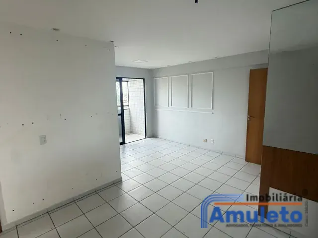 Apartamento 2 quartos e 2 banheiros, para alugar, no bairro Torre em Recife
