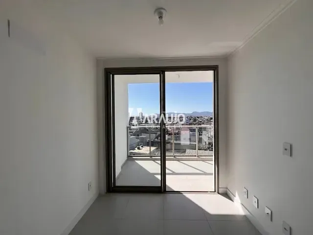 Apartamento 2 quartos e 2 banheiros, para alugar, no bairro São Vicente em Itajaí