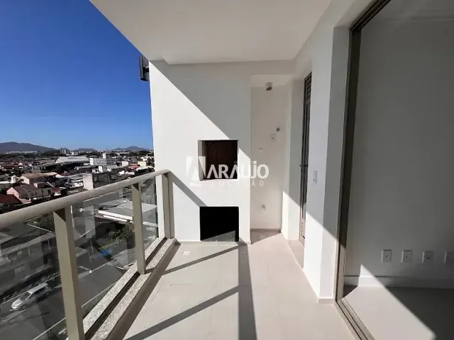 Apartamento 2 quartos e 2 banheiros, para alugar, no bairro São Vicente em Itajaí