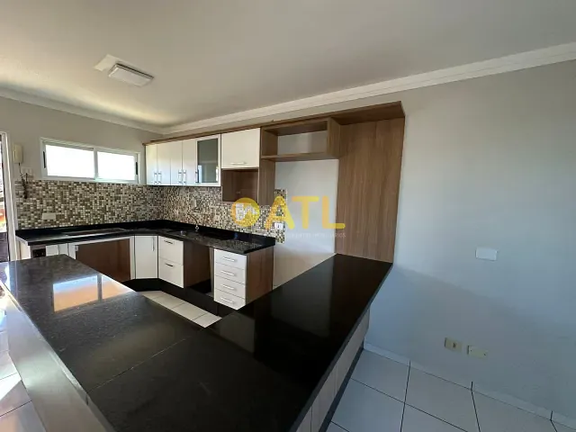 Apartamento com 85m² 3 quartos e 1 banheiro, para alugar, no bairro Jardim Santa Fé IV em Ourinhos