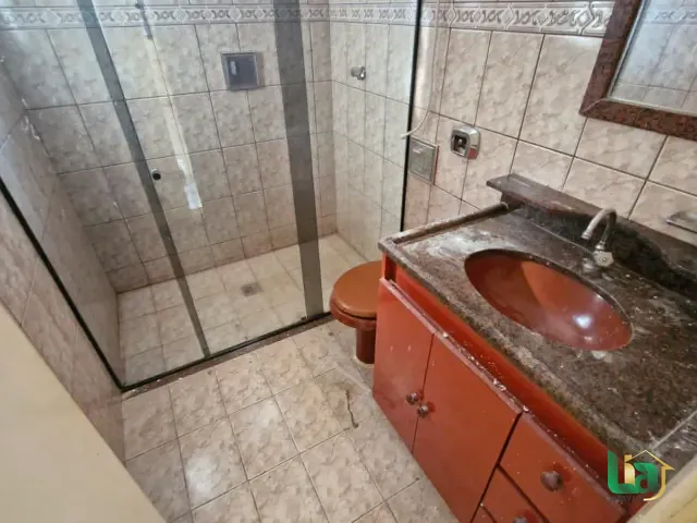 Apartamento 2 quartos e 1 banheiro, para alugar, no bairro Dornelas em Muriaé