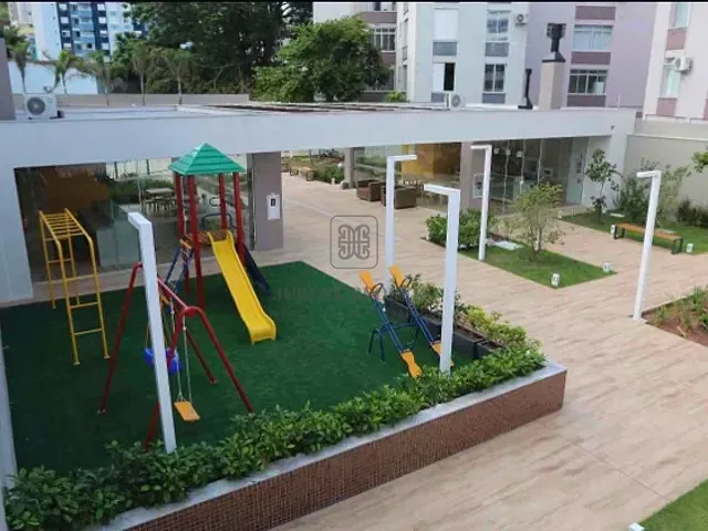 Apartamento 2 quartos e 2 banheiros, à venda, no bairro Itacorubi em Florianópolis