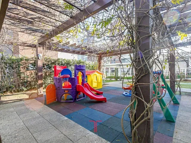 Apartamento 1 quarto e 2 banheiros, para alugar, no bairro Fanny em Curitiba
