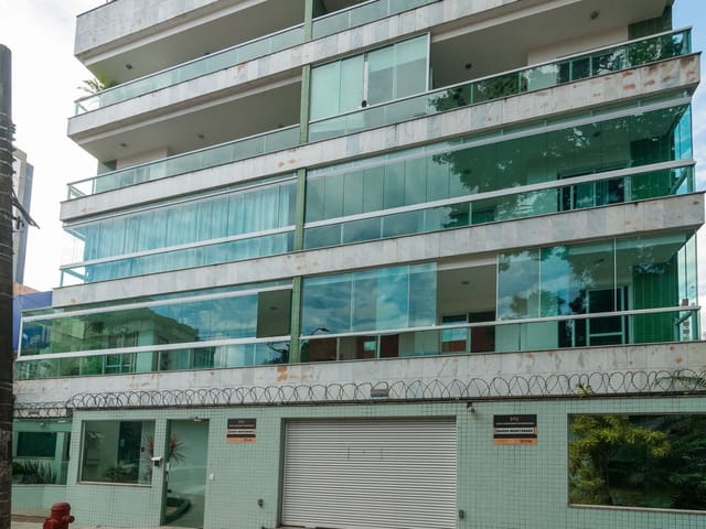 Apartamento com 162m² 3 quartos e 3 banheiros, à venda, no bairro Praia do Canto em Vitória