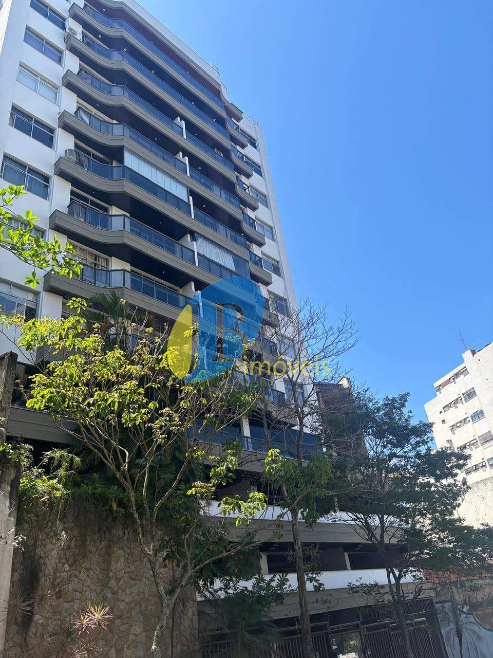 Apartamento, 3 quartos, 202 m² - Foto 1