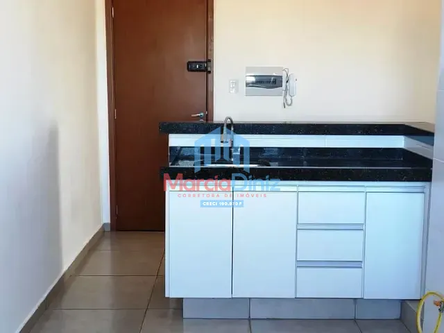 Apartamento 2 quartos e 1 banheiro, para alugar, no bairro Centro em Ituverava