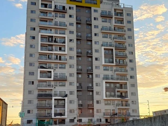 Apartamento 2 quartos e 2 banheiros, à venda, no bairro Jardim Palácios em Aparecida de Goiânia
