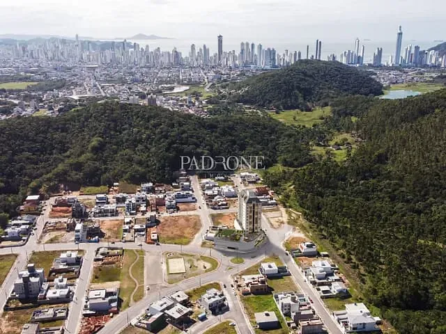 Apartamento 2 quartos e 3 banheiros, à venda, no bairro São Francisco de Assis em Camboriú