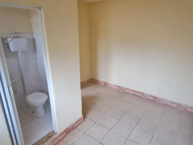Apartamento 2 quartos e 1 banheiro, para alugar, no bairro Centro em Vassouras