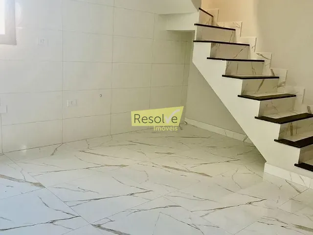 Apartamento 2 quartos e 2 banheiros, à venda, no bairro Vila Cecilia Maria em Santo André