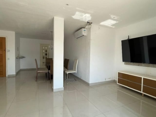 Foto do Apartamento - Apartamento com 4 quartos para alugar - Recreio dos Bandeirantes - Rio de Janeiro/RJ | SelfSpin