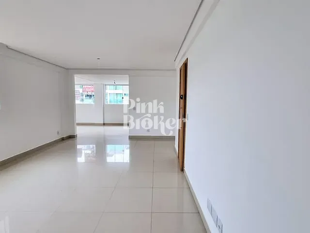 Apartamento com 227m² 3 quartos e 2 banheiros, à venda, no bairro Cabral em Contagem