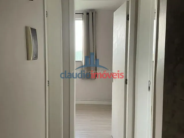 Apartamento 2 quartos e 1 banheiro, à venda, no bairro Parque Independência em Barra Mansa
