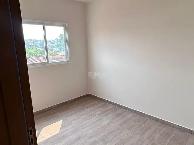Apartamento com 79m² 3 quartos e 1 banheiro, à venda, no bairro Santa Cruz em Cascavel