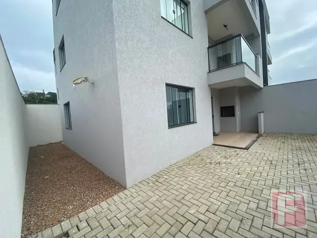 Apartamento 2 quartos e 1 banheiro, para alugar, no bairro Centro em Itapoá