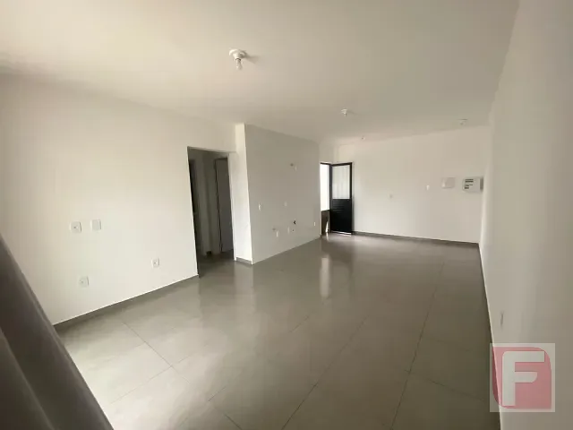 Apartamento 2 quartos e 1 banheiro, para alugar, no bairro Centro em Itapoá