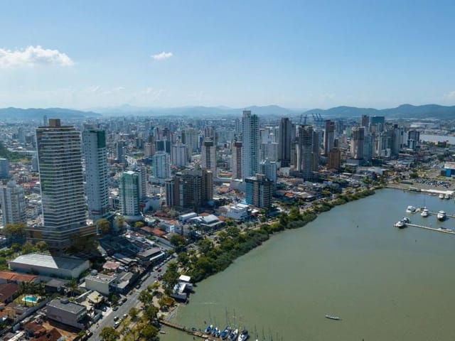 Apartamento à venda, no bairro Centro em Itajaí