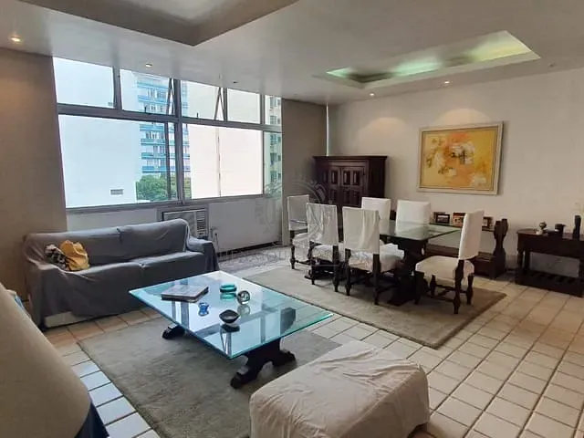 Apartamento 3 quartos e 2 banheiros, à venda, no bairro Copacabana em Rio de Janeiro