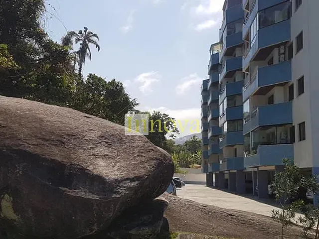 Apartamento com 90m² 3 quartos e 2 banheiros, para alugar, no bairro Prainha em Caraguatatuba