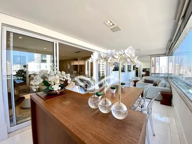 Apartamento com 243m² 4 quartos e 4 banheiros, à venda, no bairro Brooklin em São Paulo