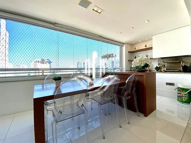 Apartamento com 243m² 4 quartos e 4 banheiros, à venda, no bairro Brooklin em São Paulo
