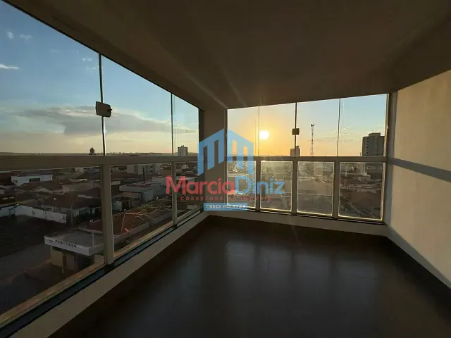 Apartamento 3 quartos e 1 banheiro, para alugar, no bairro Centro em Ituverava
